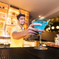 bartender-7118987_1920 (1)