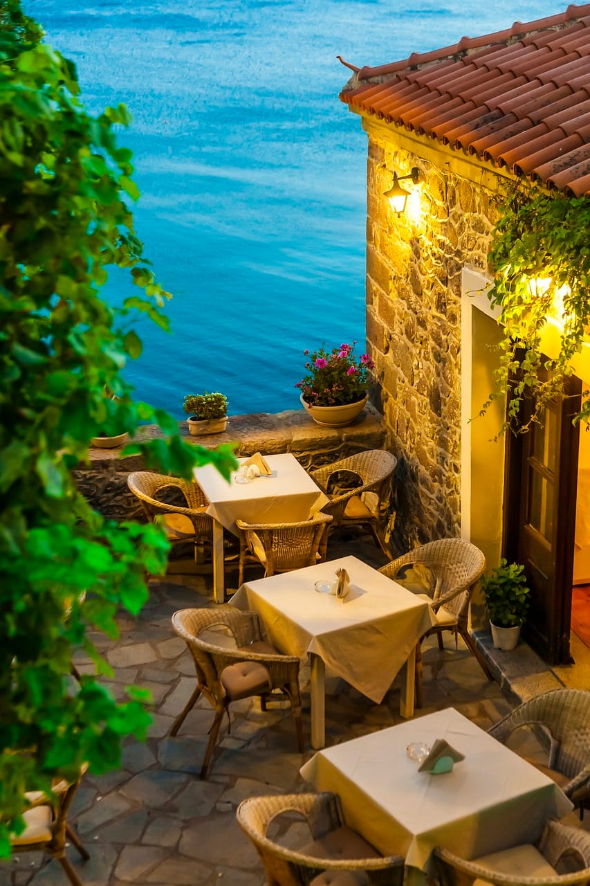 restaurant-5521372_1280