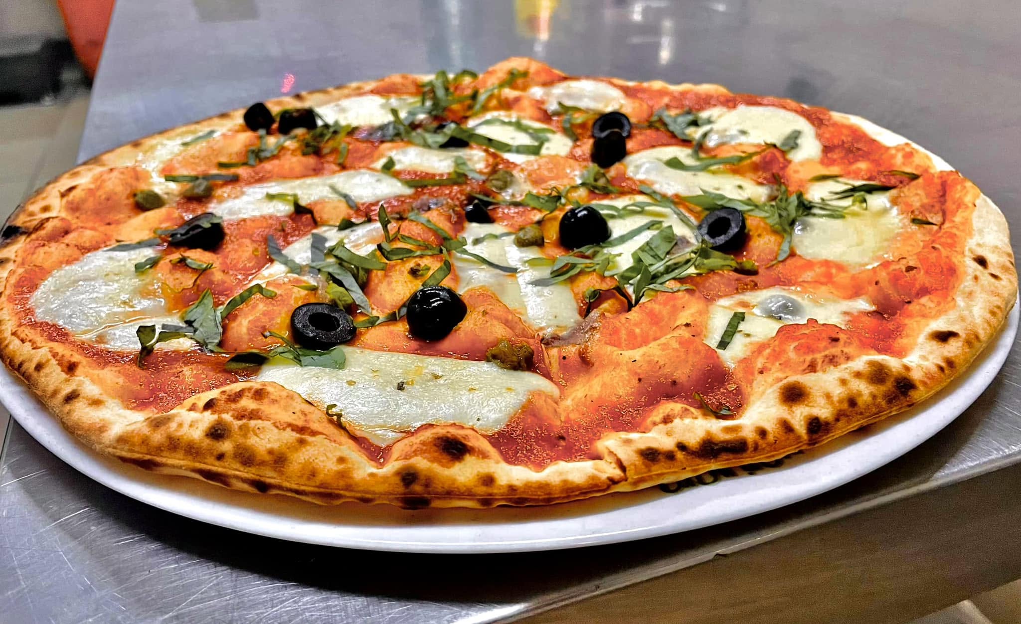 Photo des pizzas au restaurant Chez Arnaud, Antananarivo, Madagascar