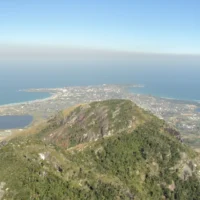 Vue_de_Fort-Dauphin_et_de_l'océan_indien