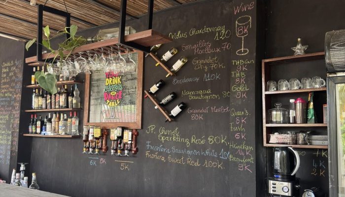 911 restaurant, tamatave, Madagascar 2