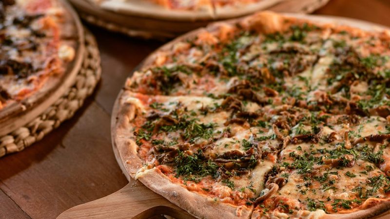 Restaurant Art'HOME MG à Antananarivo : pizzas, grillades, gaufres et cuisine généreuse au cœur de Tana.